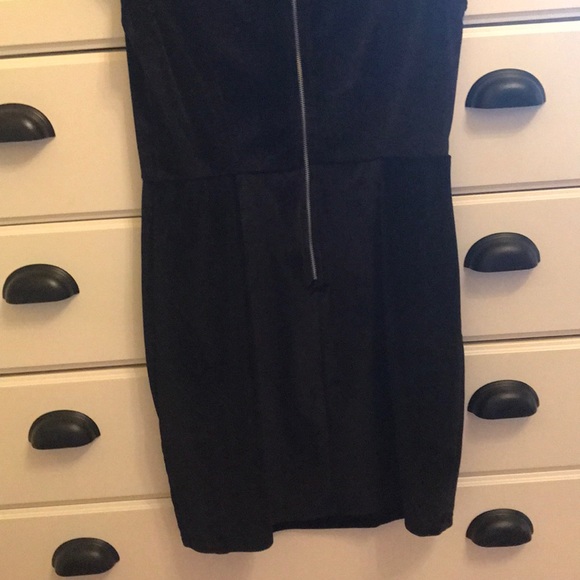 !5 for 25! Little Black Dress - Picture 8 of 11